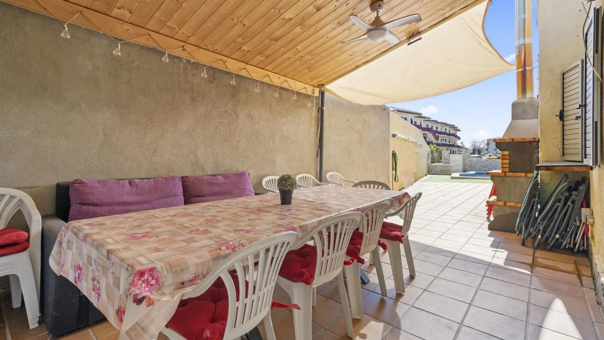 بيت للعطل Welcs Casa 050 Emp Con Piscina Y Vistas Al Canal إمبوريابرافا